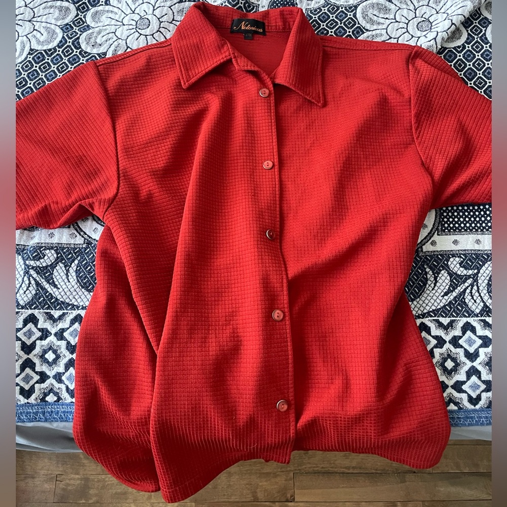 Vintage red textured button shirt short sleeve M